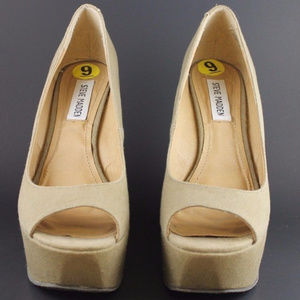 Steve Madden Tan Canvas Open Toe Platform Wedges